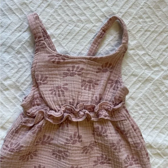 Emily And Oliver Pink Muslin Romper 6-9 Months - Picture 2 of 6